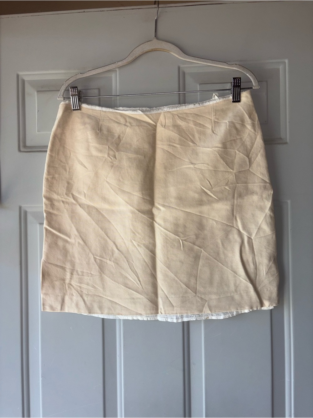 Barney’s New York beige career mini skirt size 10